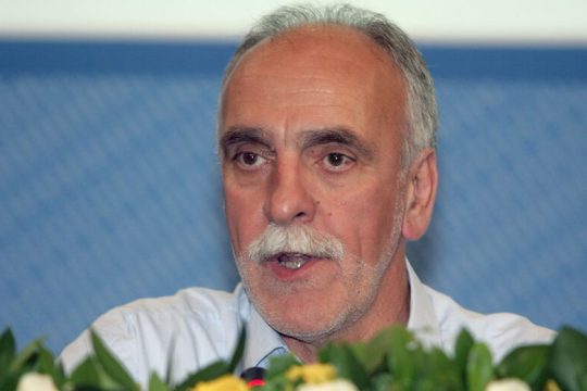 Ο Covid νίκησε τον πρωταθλητή, όχι το έργο του Βασίλη Σεβαστή