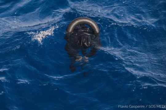 ΜΚΟ καταγγέλλουν Ε.Ε. και Frontex για αδιαφορία στο τελευταίο ναυάγιο στη Μεσόγειο