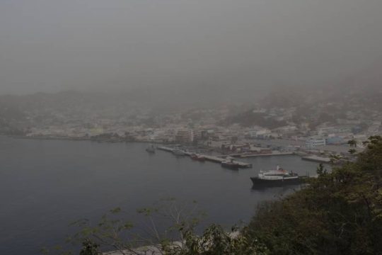 Διακοπές ρεύματος και νερού μετά τη νέα έκρηξη στον Άγιο Βικέντιο
