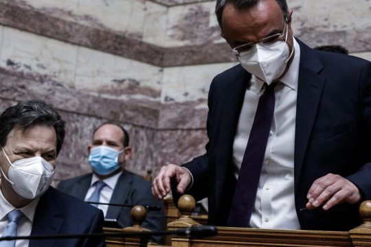 Πυρ ομαδόν για το «Ελλάδα 2.0»