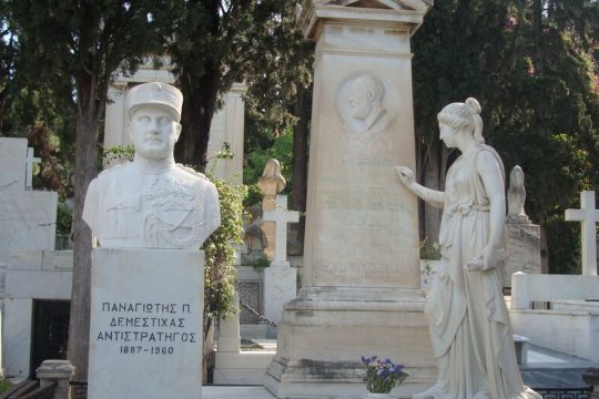 Τίνος είναι τελικά ο τάφος;