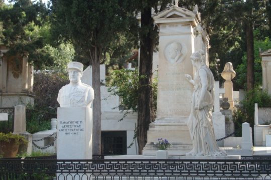 Ακρα του τάφου!