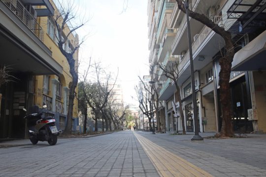 Δεν κοπάζει η οργή των εμπόρων σε Θεσσαλονίκη και Πάτρα