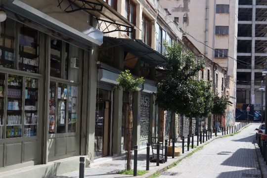 Υπουργοί – «πυροσβέστες» σπεύδουν σε Θεσσαλονίκη, Πάτρα και Κοζάνη