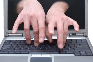 Πρωτομαγιά, μισθωτή εργασία και ψηφιοποίηση