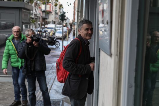 Επική απάντηση Τσακαλώτου σε tweet της Πελώνη από το… 2015