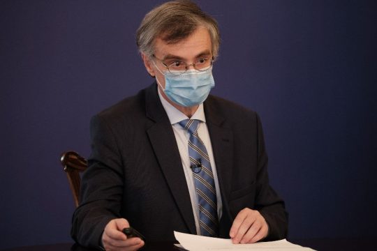 «Χαραμάδες» ελπίδας για ζωή χωρίς μάσκες, αφήνει ο Σωτήρης Τσιόδρας