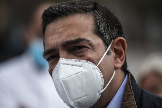 Τσίπρας: Φανερώνεται ποιος εξυπηρετεί τα μεγάλα συμφέροντα