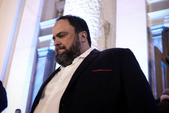 Οι καραμπόλες άνοιξαν τον δρόμο για την είσοδο του Β. Μαρινάκη και στην ενέργεια