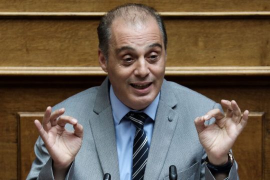 Δημοσιογράφοι και αστυνομικοί στη Μυτιλήνη στο στόχαστρο του Κυριάκου Βελόπουλου