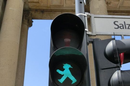 Aνακούφιση στις Βρυξέλλες για το γερμανικό «πράσινο φως»