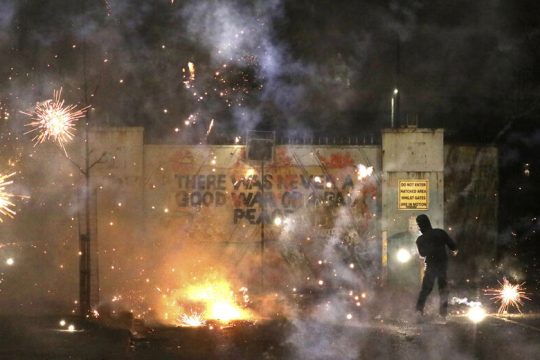 Ακραίος ο διχασμός ξανά στο Μπέλφαστ