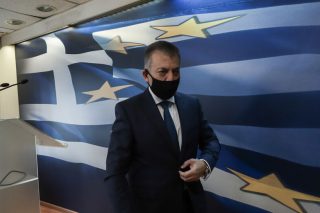 Τώρα τρέχουν και δεν φτάνουν