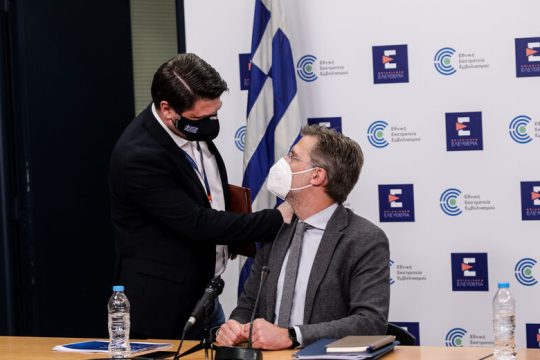 Φιάσκο και ο νέος διαγωνισμός για τα self-tests