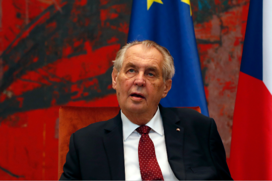 Τα γυρίζει τώρα η Τσεχία στην κόντρα της με τη Ρωσία