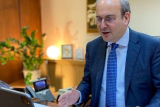 Για ένταση της εργασιακής ζούγκλας μιλά η ΓΣΕΕ