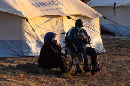ΣΥΡΙΖΑ: Η κυβέρνηση Μητσοτάκη «ιδιωτικοποιεί» το προσφυγικό-μεταναστευτικό