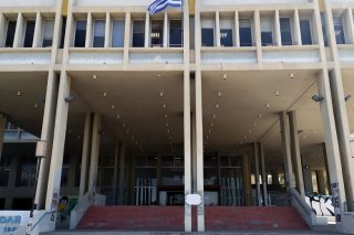 Σε καθεστώς γαλέρας οι εργολαβικοί στο ΕΚΠΑ