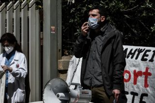 Ο απολυμένος γιατρός ζητά δικαίωση
