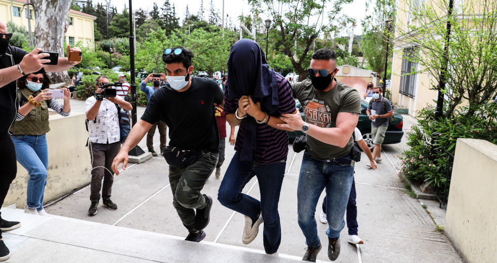 Εξηγήσεις για απόπειρα βιασμού καλείται να δώσει ο 22χρονος της Ν. Σμύρνης