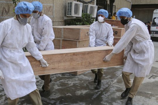 ΠΟΥ: Τουλάχιστον 6 εκατ. οι νεκροί του νέου κορονοϊού παγκοσμίως