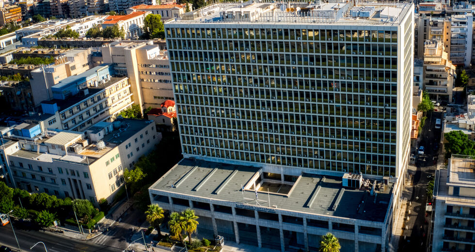 Αναγνωρίζετε τους μασκοφόρους βασανιστές σας;