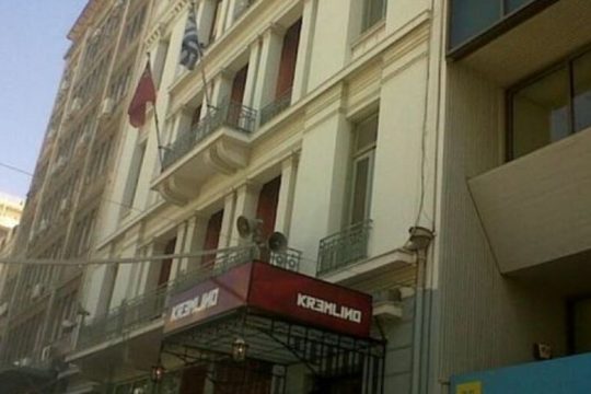 Καταστρέφεται ένα στολίδι του Πειραιά