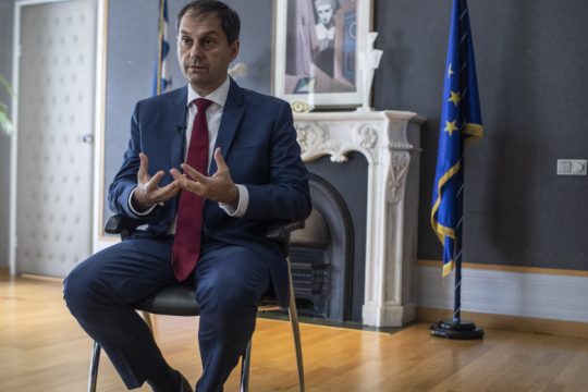 Με την ψιλή