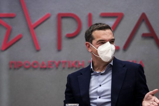 Επανακαταθέτει ο Αλ. Τσίπρας την ερώτηση για τη μείωση εισακτέων στα ΑΕΙ