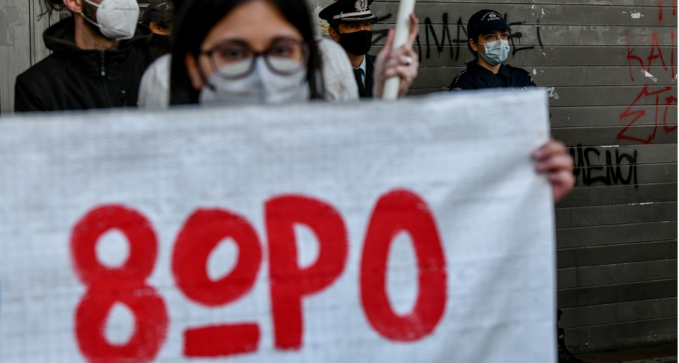 Πολλαπλό πλήγμα στην καρδιά των συνδικάτων – Όλο το εργασιακό νομοσχέδιο