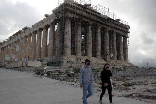 Οι «εργασίες της Εριδος» στην «τσιμεντωμένη» Ακρόπολη
