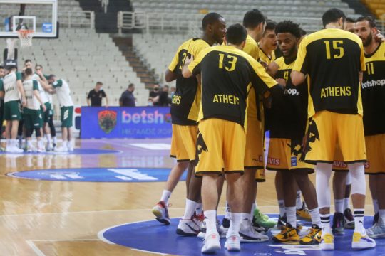 Στην προπόνηση για εξηγήσεις
