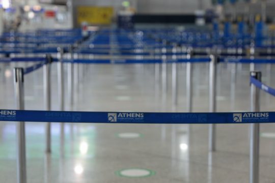 Οδηγίες για αεροπορικά ταξίδια: Προϋποθέσεις για εσωτερικές πτήσεις και είσοδο τη χώρα