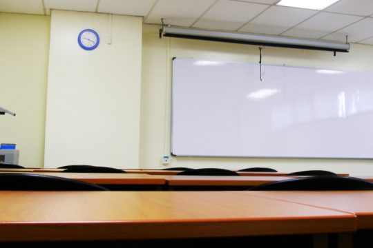 Κρήτη: Αντιδρούν στις αλλαγές για την επιλογή β’ γλώσσας στα δημοτικά