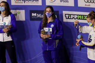 «Συνδυασμός αγκαλιάς και επίθεσης»