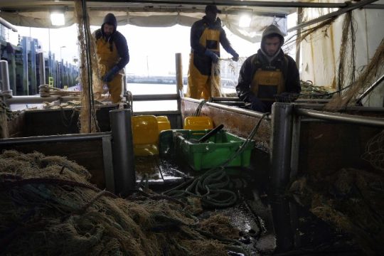 Σε κίνδυνο η εύθραυστη συμφωνία για την αλιεία στη Μάγχη