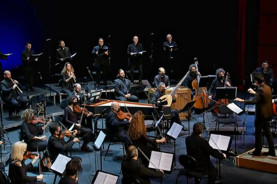 Μια θαυμάσια πασχαλινή πρωτιά από την Καμεράτα