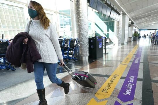Αδιέξοδο στις διαπραγματεύσεις για το «πράσινο πιστοποιητικό» ενώ ο χρόνος πιέζει