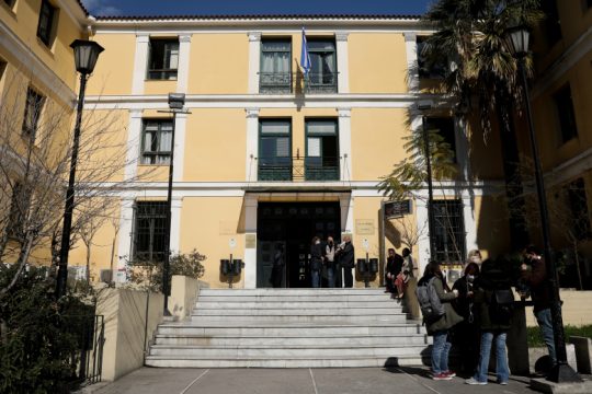Στον ανακριτή για τη ληστεία στο Πικέρμι ο ύποπτος για το φόνο στα Γλυκά Νερά