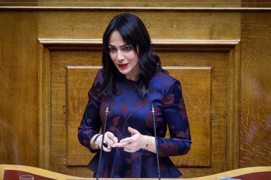 Άνοιγμα των βρεφονηπιακών στις 24 Μαΐου ζητά η κυβέρνηση