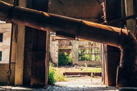 Σε καραντίνα στην αποθήκη του λιμανιού Καλαμάτας 182 διασωθέντες πρόσφυγες