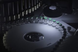 Η Ε.Ε. ζητά… τον ουρανό με τ’ AstraZeneca