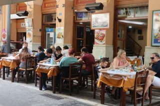 Εστιασμένη στην εστίαση, αλλά όχι στα προβλήματα