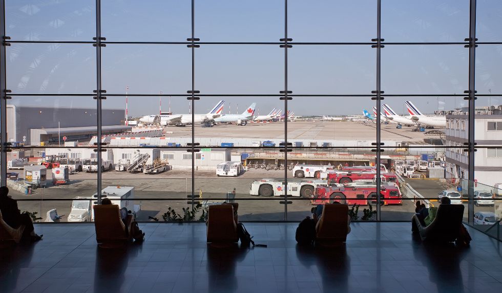 Υποχρεωτική καραντίνα επιβάλλει η Γαλλία στους ταξιδιώτες από το Ηνωμένο Βασίλειο