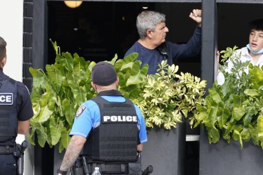 Νεκροί και τραυματίες σε επίθεση με πυρά έξω από συναυλιακό χώρο στη Φλόριντα