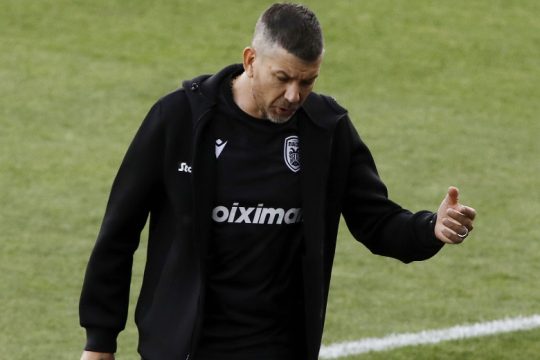 Ο φάκελος του τελικού μπαίνει πάνω από αυτόν των εισηγήσεων Γκαρσία