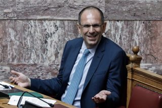 Ο επίμονος υπουργός
