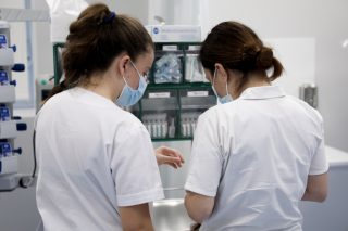 Είδος υπό εξαφάνιση οι αναισθησιολόγοι στα νοσοκομεία της επαρχίας