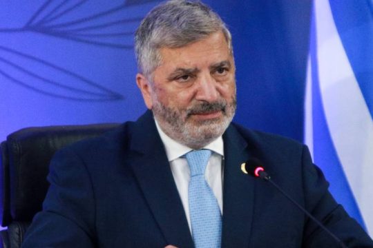 Επί της ουσίας;