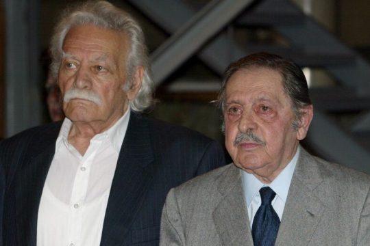 Γράμμα στον Μανώλη Γλέζο και τον Λάκη Σάντα